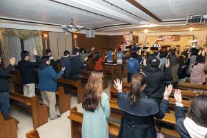  금요찬양집회 'The Call'