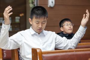  금요찬양집회 'The Call'