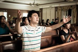  금요찬양집회 'the call'