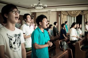  금요찬양집회 'the call'