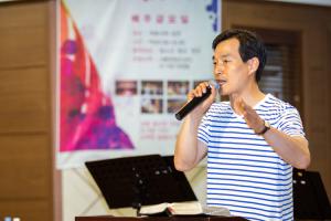  금요찬양집회 'The Call'