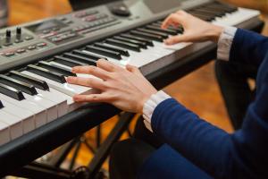  토요예배 청년2부(그루터기선교회)