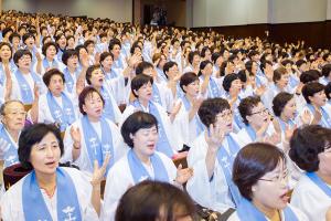  주일 3부 권사임직예배