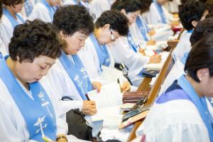  주일 3부 권사임직예배