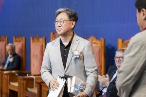  하계수련회 셋째날 평강의 날 및 구속사 시리즈 제9권 영문판 일어판 출판 감사예배